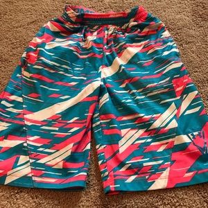 Boys Small Under Armour print Shorts